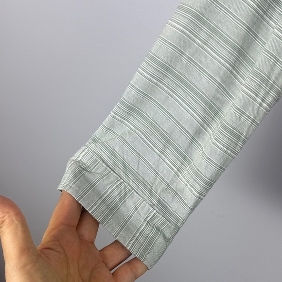 Chico's Casual Gray Striped Roll Up Sleeve Button-Up Blouse Size 3 - Picture 5 of 10